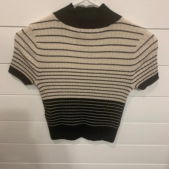 NWOT American Eagle Strip Crop Top - Picture 2 of 4